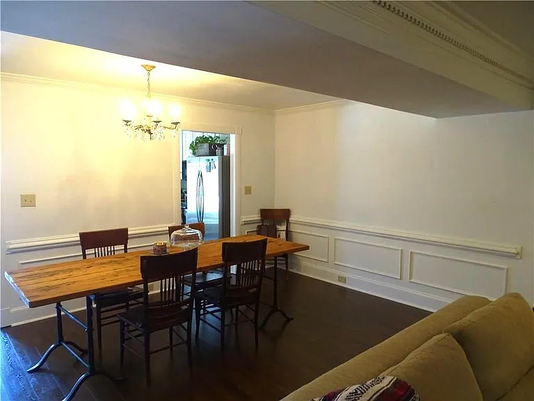 410 Forestgate Ct — Photo 8
