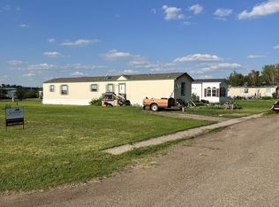 405 Alice Ave, Wibaux, MT 59353