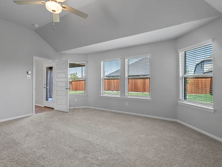 2755 Rambling Rd — Photo 14