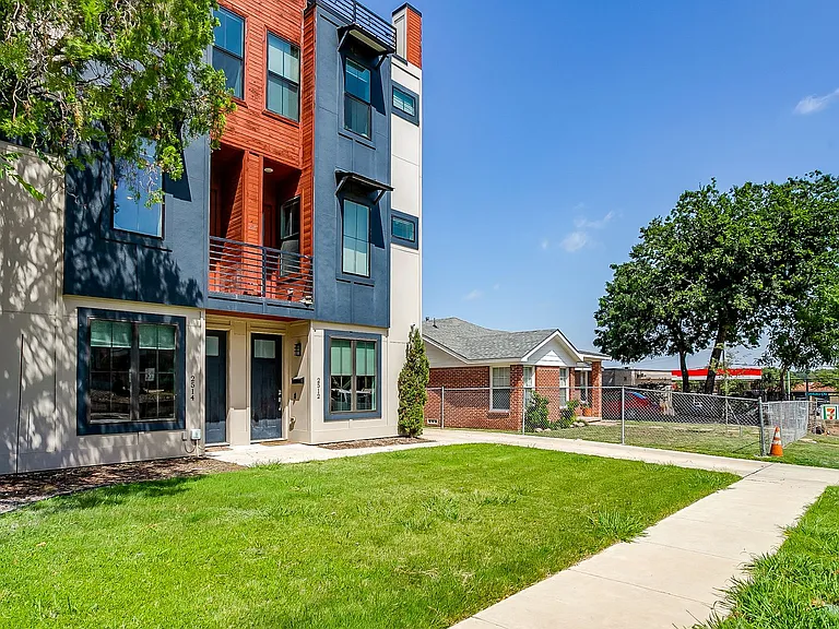 2822 Addison Park Ln #2822-2028 — Photo 8