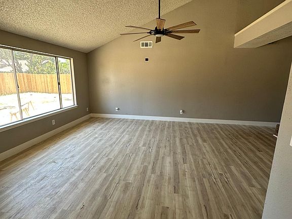 5th image of 5115 W Kadota Ave