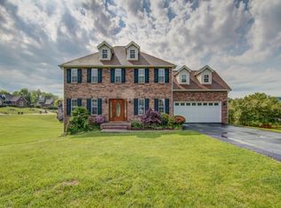 109 Charlton Ct, Bluff City, TN 37618