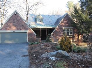 1576 Dean St, Niskayuna, NY 12309
