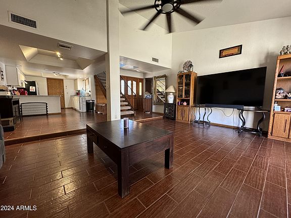 3rd image of 988 E Paseo Del Oro --