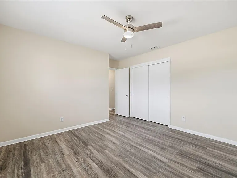 2327 W Knollwood Pl — Photo 26