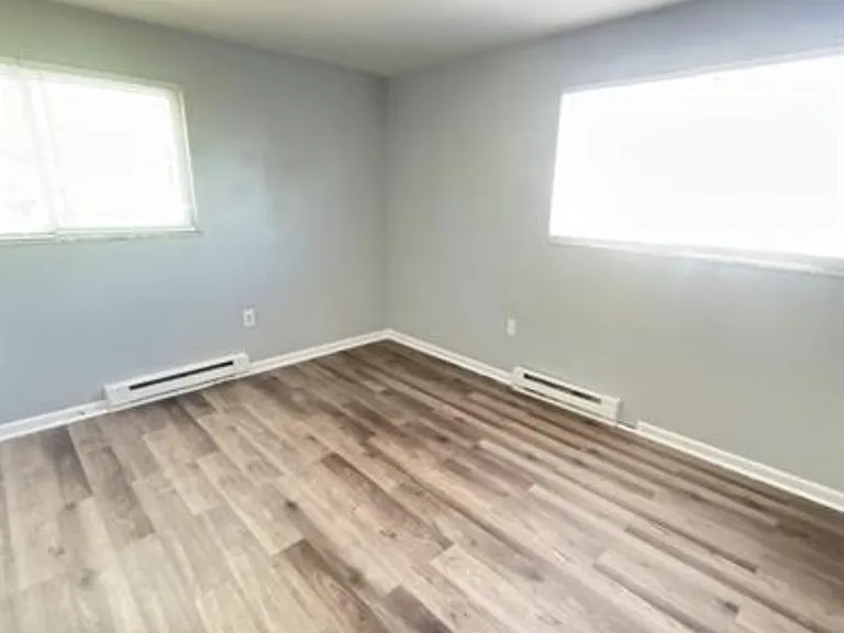 423 Briarwood Ave #8 — Photo 3
