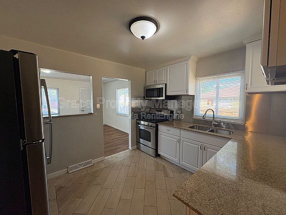 5th image of 4465 W Custer Pl