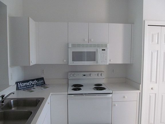5th image of 2345 Carrington Ct APT 203
