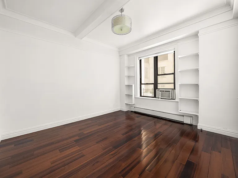 120 W 58th St #6D — Photo 8