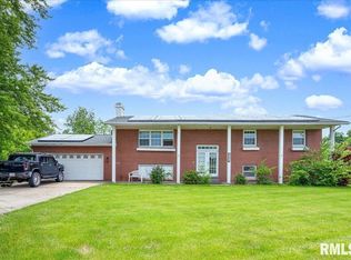 24649 Spring Creek Rd, Washington, IL 61571