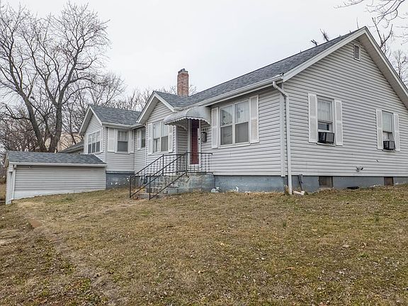 3rd image of 401 W Fourth Street