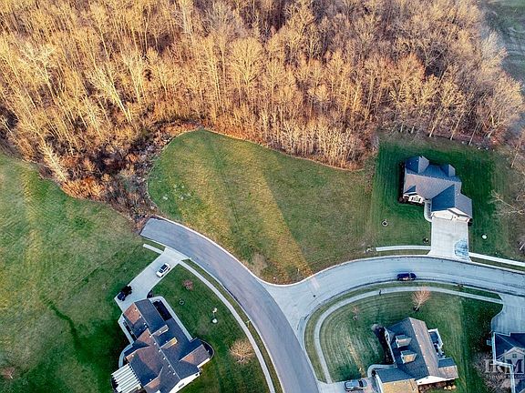3rd image of 108 Lakeview Dr