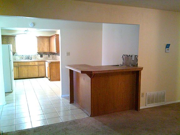 4th image of 6812 NW Willow Creek Dr