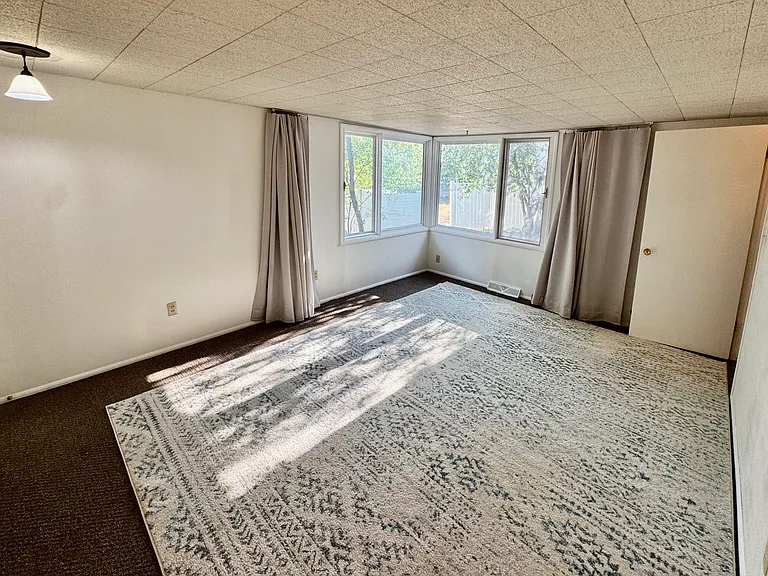 728 Saint Charles St #1 — Photo 8