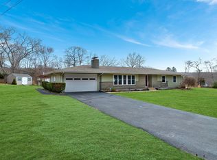 47 Gales Ferry Rd, Groton, CT 06340