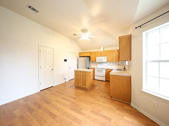 4th image of 4306 Esta Lee Ave