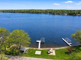7164 N Tichigan Rd, Waterford, WI 53185