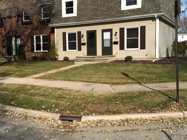 1040 Hunt Ave, Neenah, WI 54956