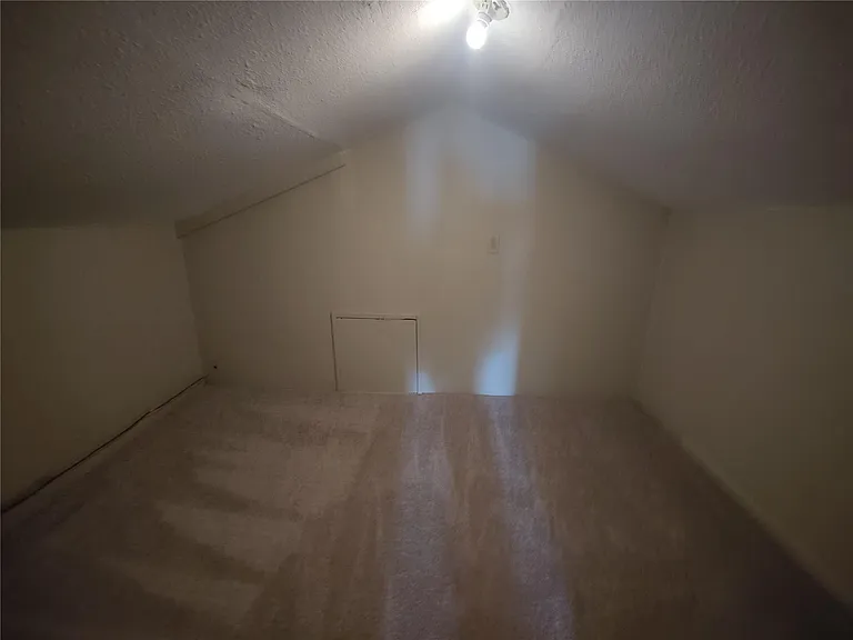 2715 Ashington Dr — Photo 18