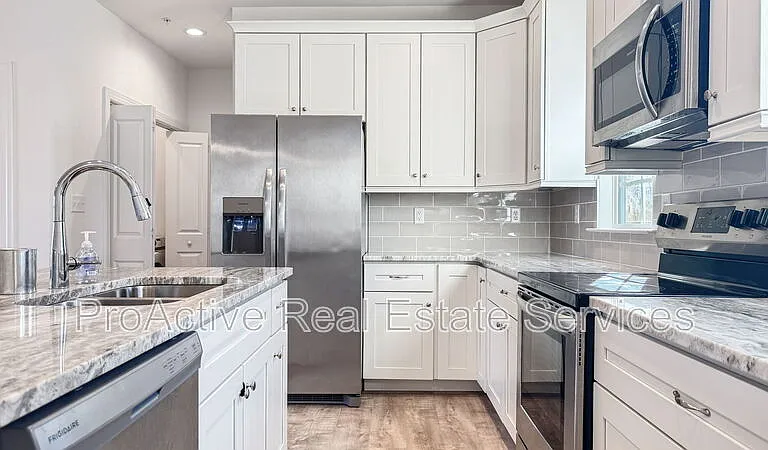 4323 Pinter Ln — Photo 12