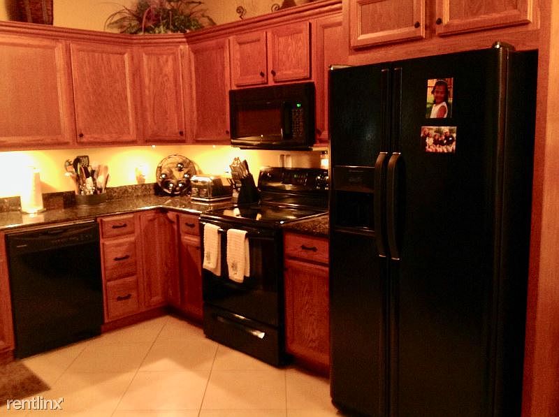 1st image of 202 S Grady Ave