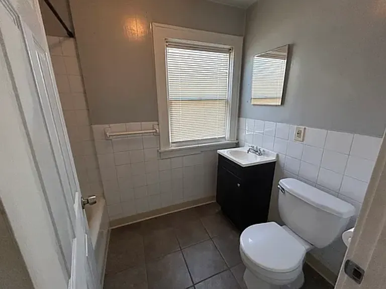4117 Charlotte St #1S — Photo 7
