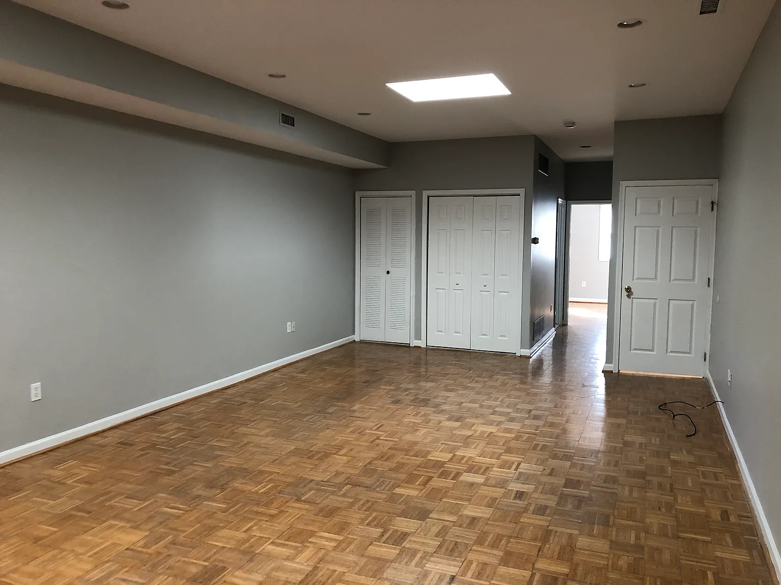 2 bed, 1070 sqft, $2,200 — Photo 3
