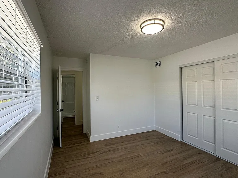 2500 Johnson St #1 — Photo 21