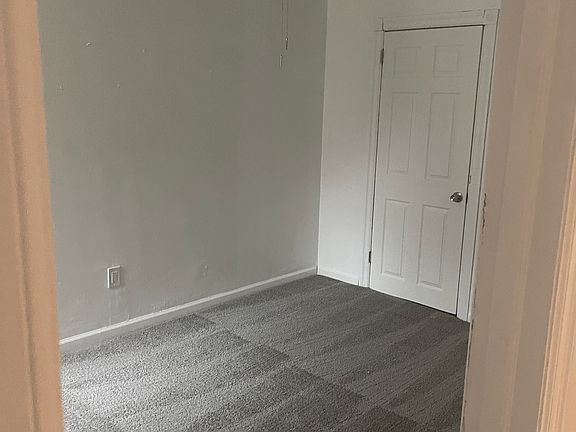 5th image of 439 Jefferson Ave