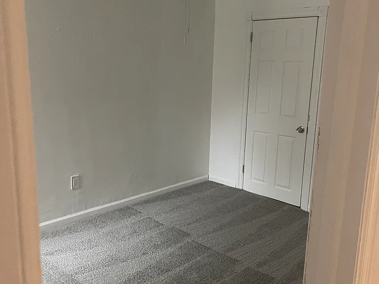 439 Jefferson Ave — Photo 5