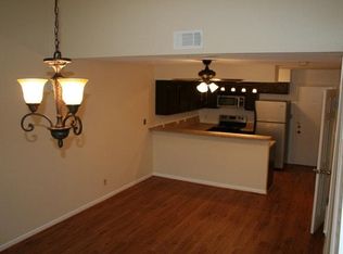 2114 E Airline Rd APT L, Victoria, TX 77901