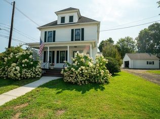 465 Newton St, South Hadley, MA 01075