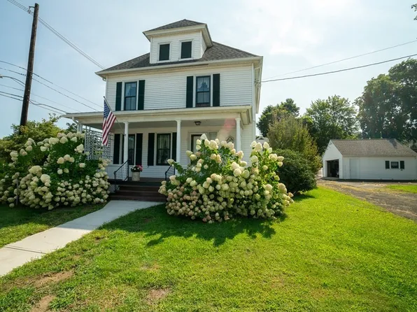 465 Newton St, South Hadley, MA 01075