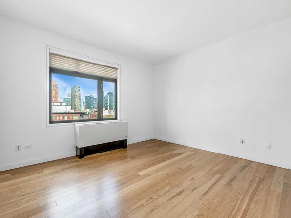 11-02 49th Avenue image 10 of 27