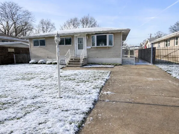 1916 Wallace St, Gary, IN 46404