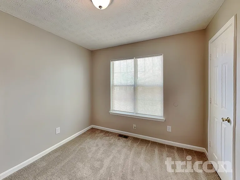 1330 Ling Dr — Photo 10