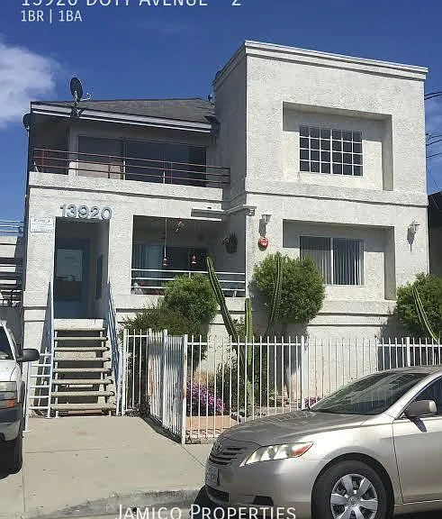 13920 Doty Ave #2 — Photo 1