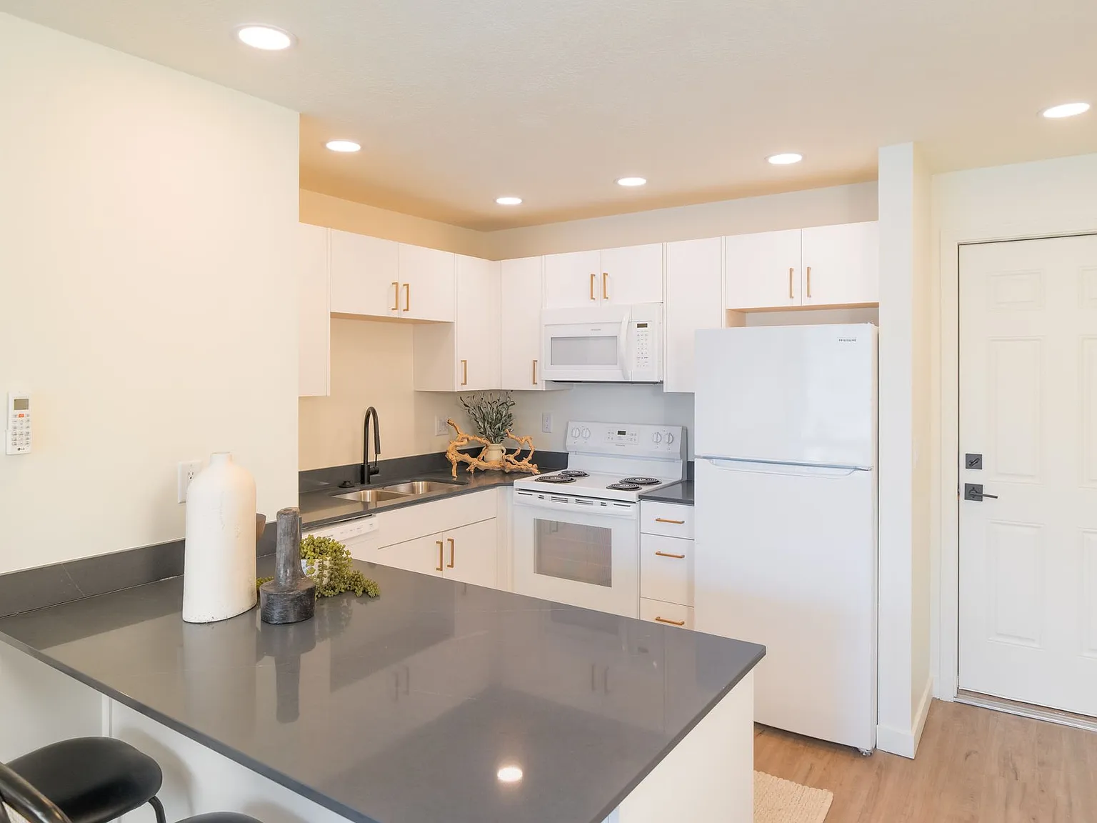 SoTro Apartments — Photo 4