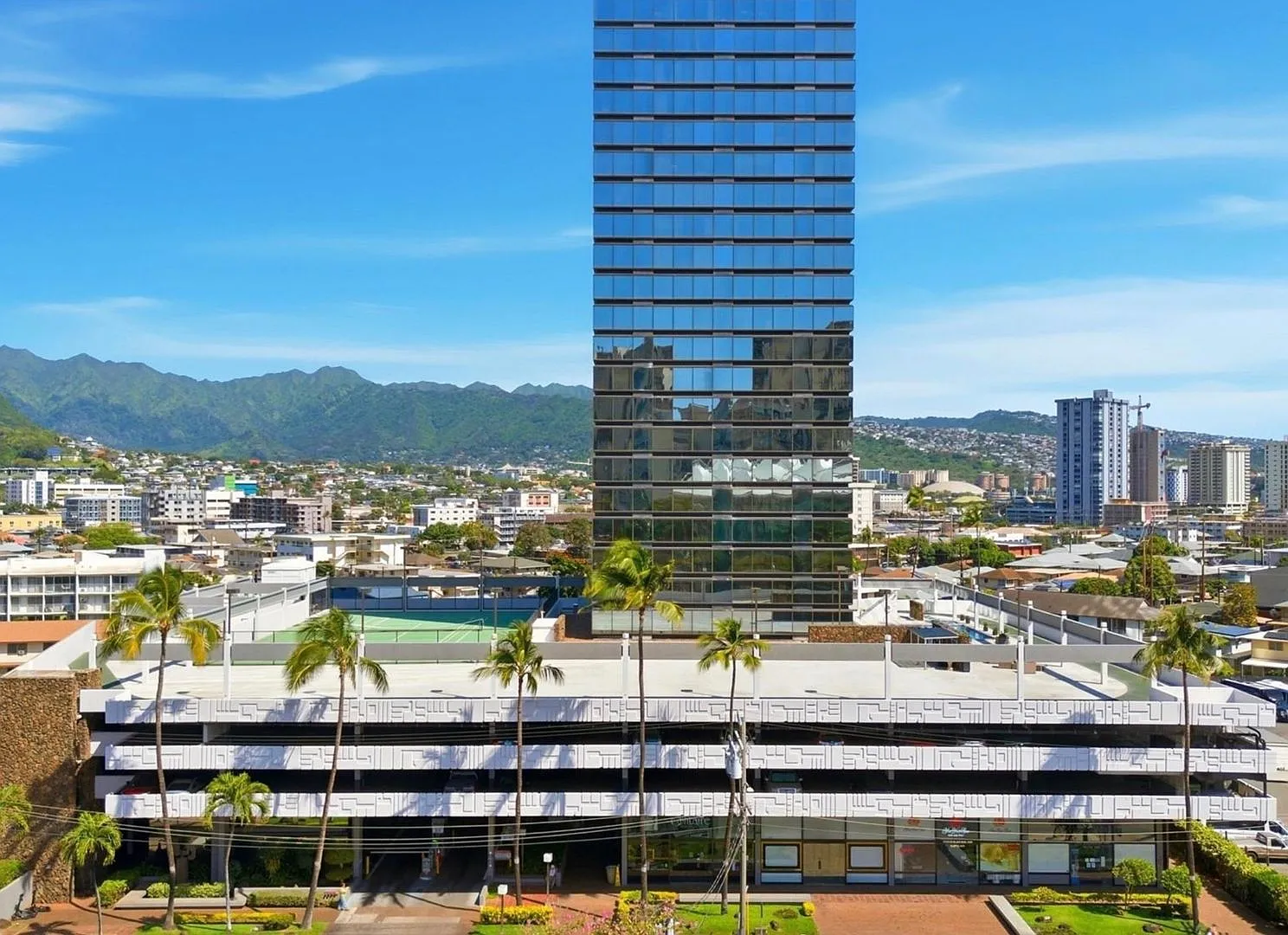 Spacious Corner Unit with Panoramic Honolulu Views - Mixed Use Commercial and Residential Allowed — Photo 1