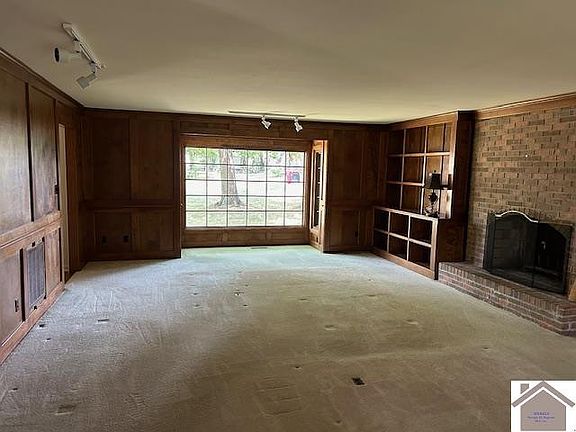 4th image of 1302 Dogwood Dr