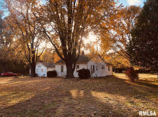 23987 N Post Oak Ln, Walnut Hill, IL 62893