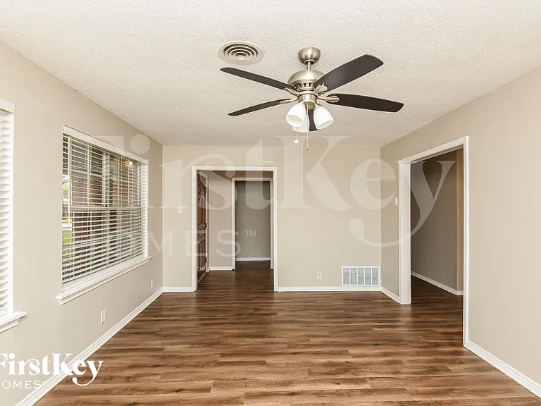 6508 Normandy Rd — Photo 8