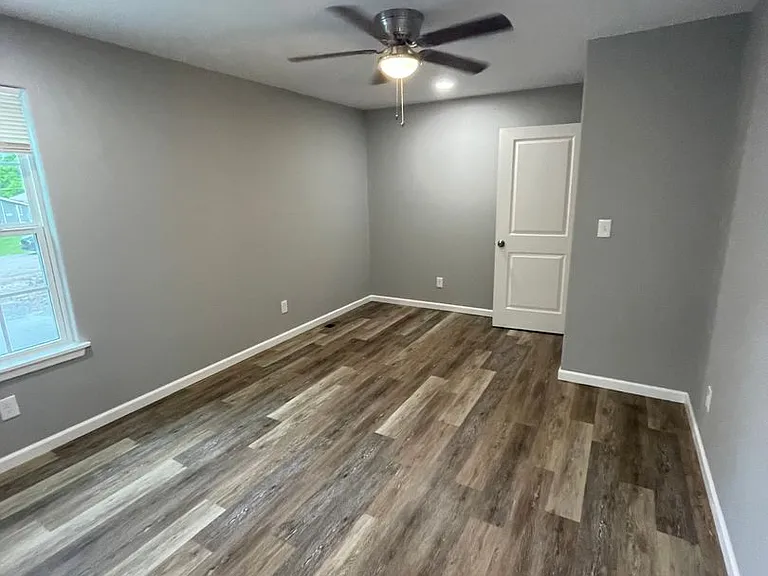 1005 E Monroe St — Photo 9
