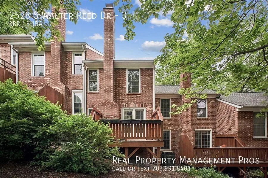 Building Photo - 2528 S Walter Reed Dr #3