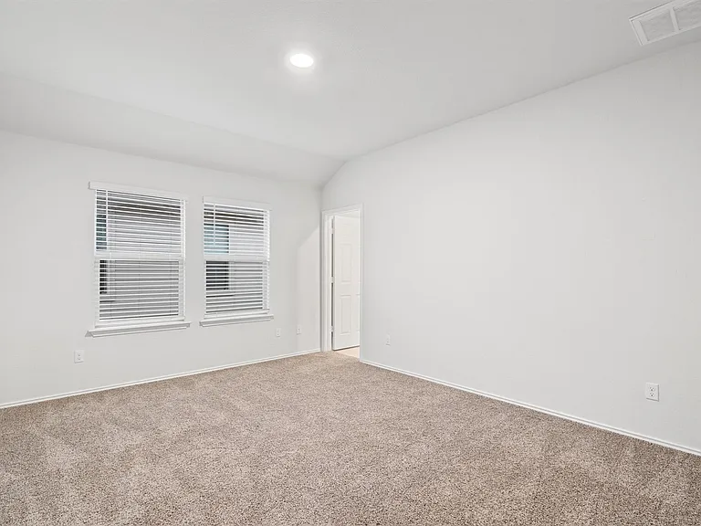 112 Ragnar Dr — Photo 13