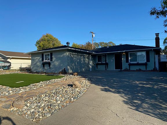 3rd image of 1312 Gerry Way