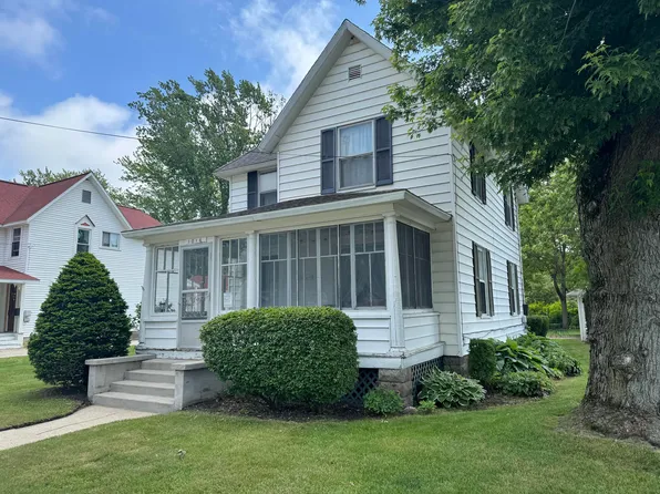 1016 Phoenix St, South Haven, MI 49090