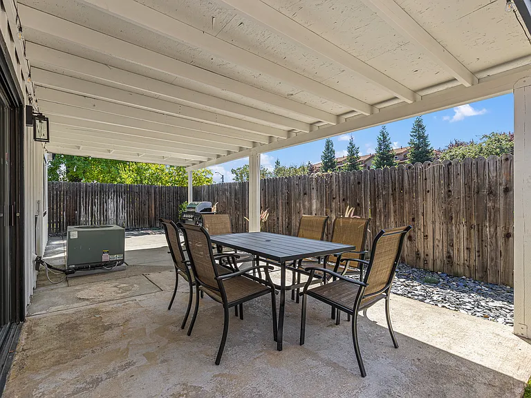 309 Hemphill Way — Photo 24