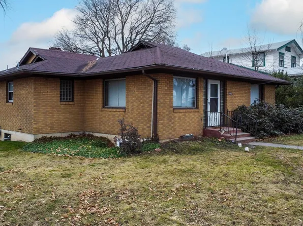 645 1/2 NE Maple St, Pullman, WA 99163