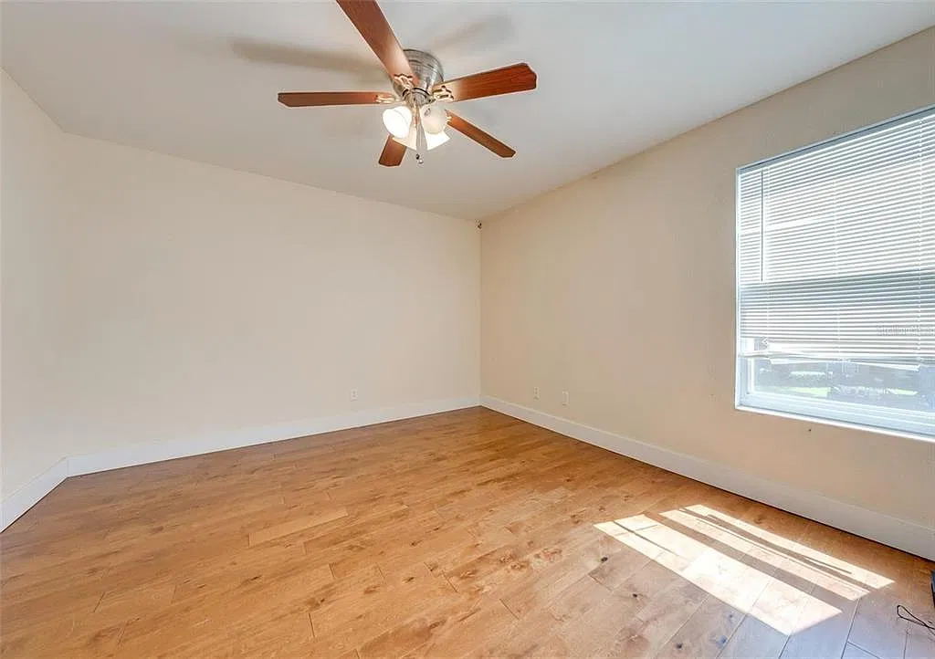 2 bed, 2.0 bath, 988 sqft, $1,800 — Photo 4